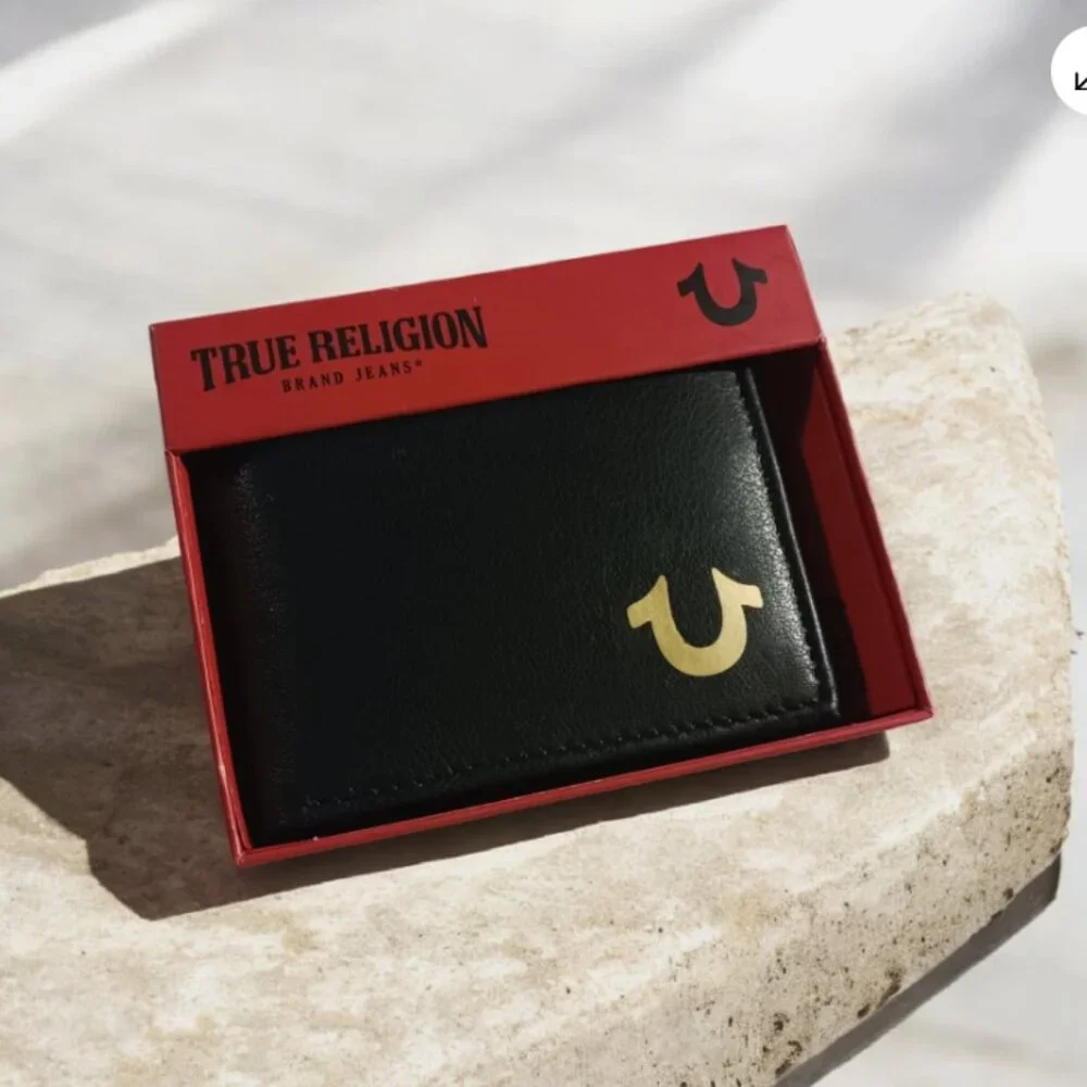 True Religion Mens Wallet Bifold Black Horseshoe Gold Logo Genuine Leather RFID